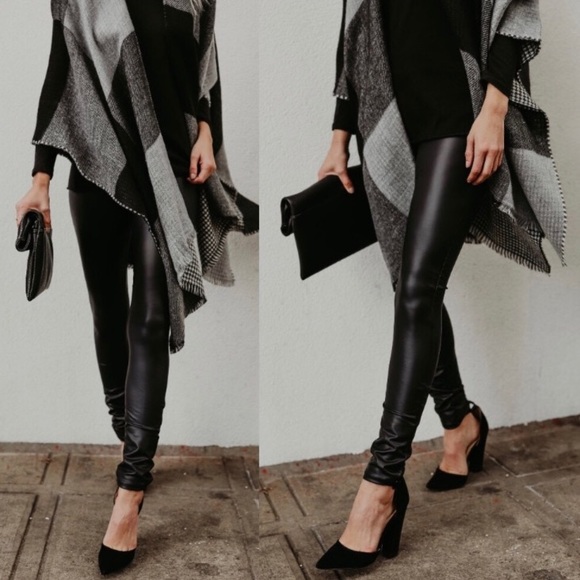 Pants - Faux leather leggings🌟